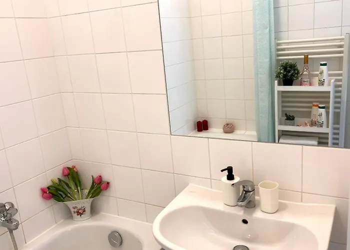 Mariahilfer 5 Min To The Schoenbrunn Palace And Shopping Center Apartment Wien