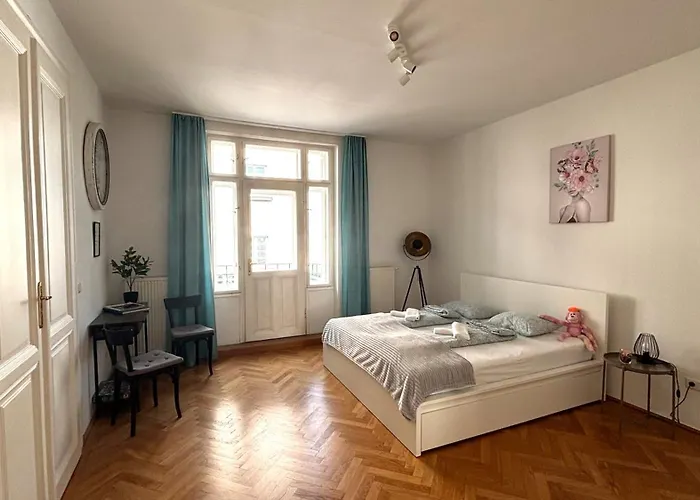 Apartment Mariahilfer 5 Min To The Schoenbrunn Palace And Shopping Center *