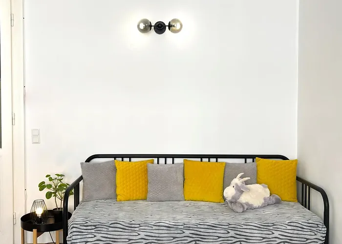 Mariahilfer 5 Min To The Schoenbrunn Palace And Shopping Center Apartment